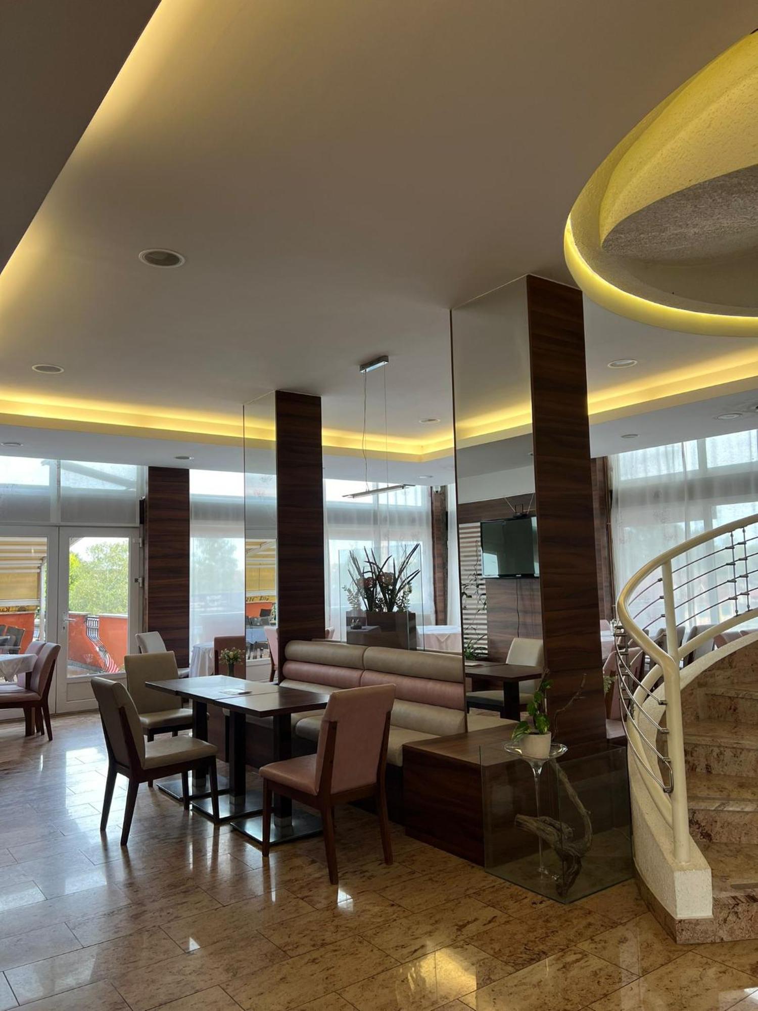 Hotel Garic Garesnica Exterior photo